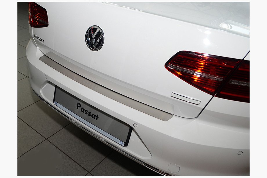 Volkswagen Passat B8 2015-2023 гг. Накладка на задний бампер Nataniko (нержавейка) Image