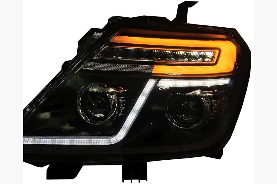 Nissan Patrol Y62 2010-2024 гг. Передние фары Flash LED (2 шт) Image