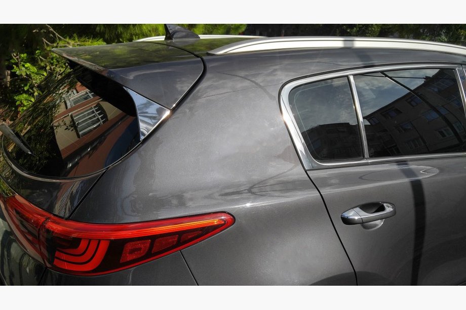 Треугольная накладка на заднюю дверь (нержавейка) Image