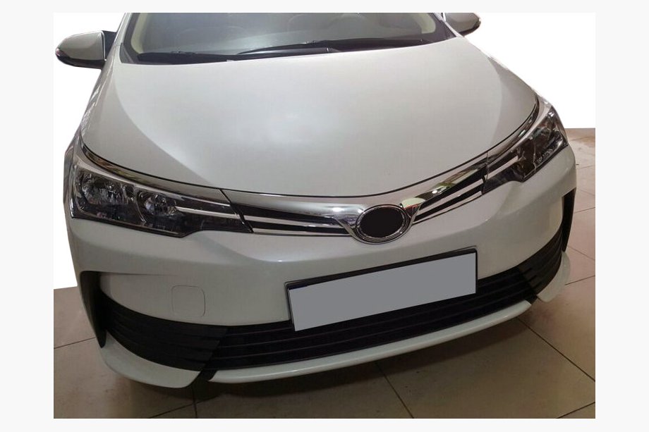 Toyota Corolla 2013-2019 гг. Хром накладки на решетку радиатора (2017-2019, нержавейка) Image