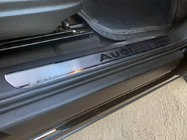 Audi Q5 2008-2017 гг. Накладки на внутренние пороги (4 шт, Carmos) фото 1