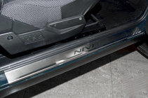 Lada Niva та Urban 1977- гг. Накладки на пороги Natanika Premium нержавеющая сталь (2 шт.) фото 1