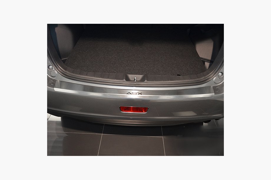 Накладка на задний бампер с загибом Nataniko (нержавейка) Image