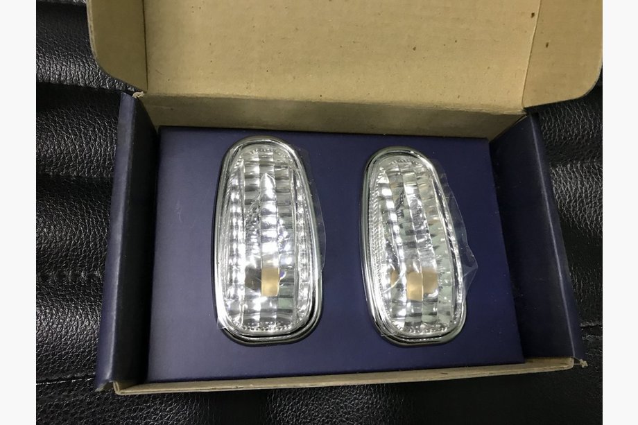 Mercedes E-сlass W210 1995-2002 гг. Боковые указатели поворота (2 шт) Image