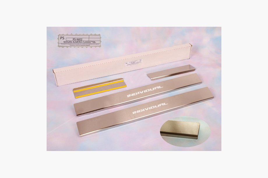 Nissan Terrano 2014- гг. Накладки на пороги Natanika Standard (4 шт, нержавейка) Image