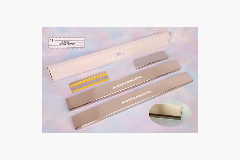 Nissan Tiida 2011-2014 гг. Накладки на пороги Natanika Standard (4 шт, нержавейка) Image