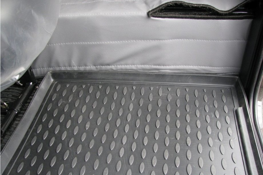 УАЗ 3151 1985–2003 Коврик в багажник резиновый (Novline) для Hunter с 2003 Image