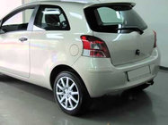 Toyota Yaris 2006-2011 гг. Спойлер (под покраску) фото 1