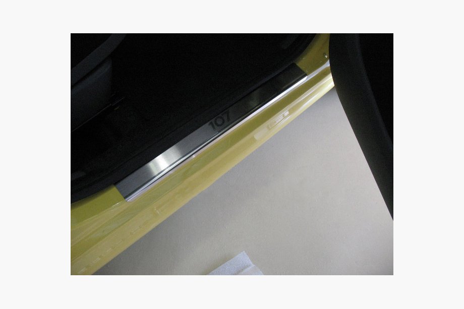 Peugeot 107 2005-2014 гг. Накладки на пороги Natanika Premium (4 шт, нержавейка) Image
