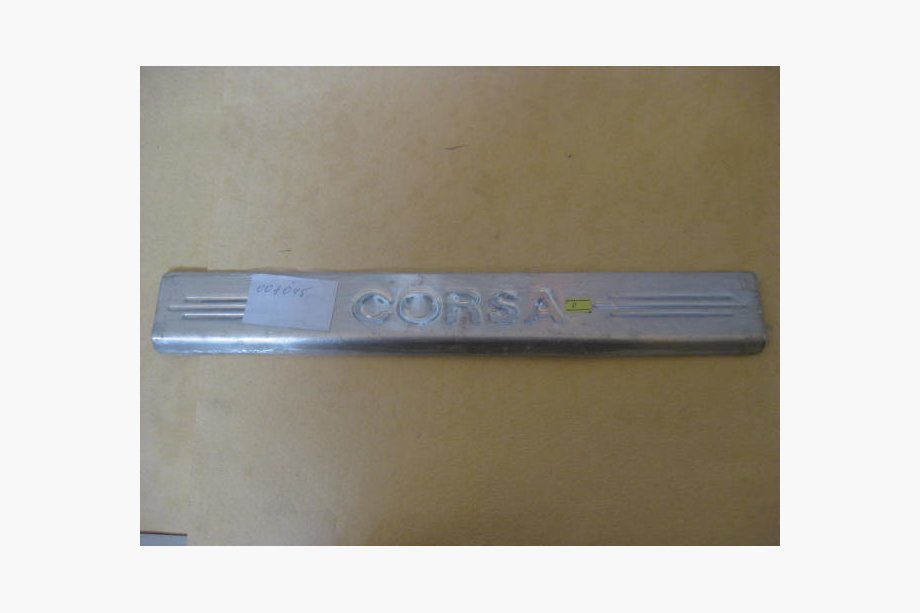 Opel Corsa B 1993-2004 гг. Накладки на пороги Carmos (2 шт., нержавейка) Image