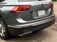 Volkswagen Tiguan 2016-2023 гг. Накладки на торец заднего бампера нержавейка 2016-2020 (3 шт) фото 1