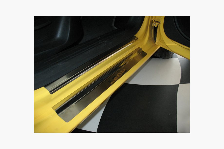 Seat Leon 2005-2012 гг. Накладки на Пороги Nataniko (8 шт., Нержавейка) Image