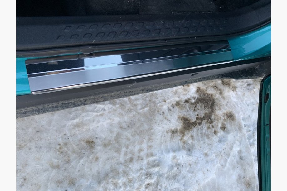 Toyota C-HR 2016-2023 гг. Накладки на пороги Nataniko (4 шт., нержавейка) Premium - Лента 3M, 0.8 мм Image