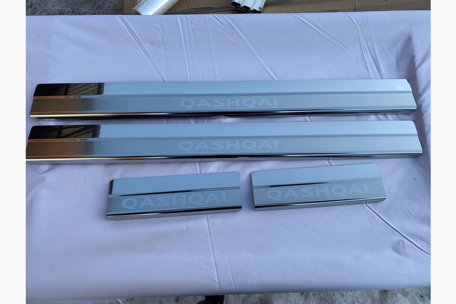 Nissan Qashqai 2007-2010 гг. Накладки на пороги Nataniko (4 шт., нержавейка) Image