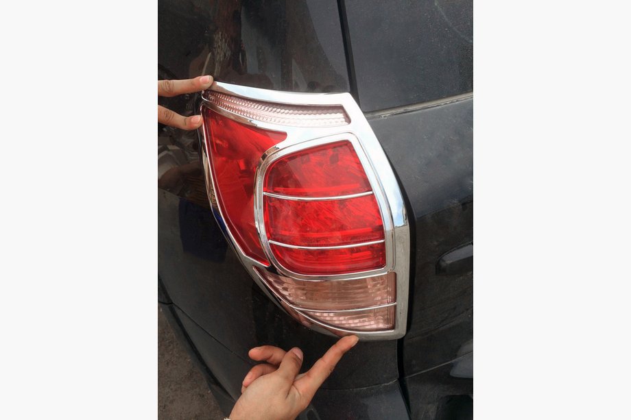 Toyota Rav 4 2006-2013 гг. Накладки на Задние Фонари 2006-2009 (2 шт, пластик) Image