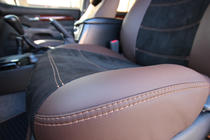 Toyota Land Cruiser Prado 120 2002-2009 гг. Авточехлы экокожа+ткань+алькантара Antara A088 (полный салон) фото 21
