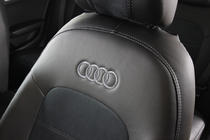 Audi A4 B8 2007-2015 гг. Авточехлы экокожа+ткань+алькантара Antara A001 (полный салон) фото 5