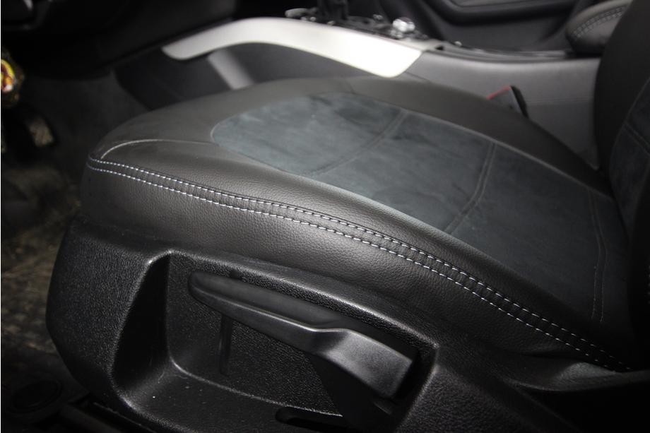 Audi A4 B8 2007-2015 гг. Авточехлы экокожа+ткань+алькантара Antara A001 (полный салон) Фото 12
