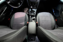 Skoda Octavia II A5 2006-2010 гг. Авточехлы экокожа+ткань+алькантара Antara A001 (полный салон) фото 7