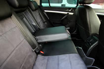 Skoda Octavia II A5 2006-2010 гг. Авточехлы экокожа+ткань+алькантара Antara A001 (полный салон) фото 4