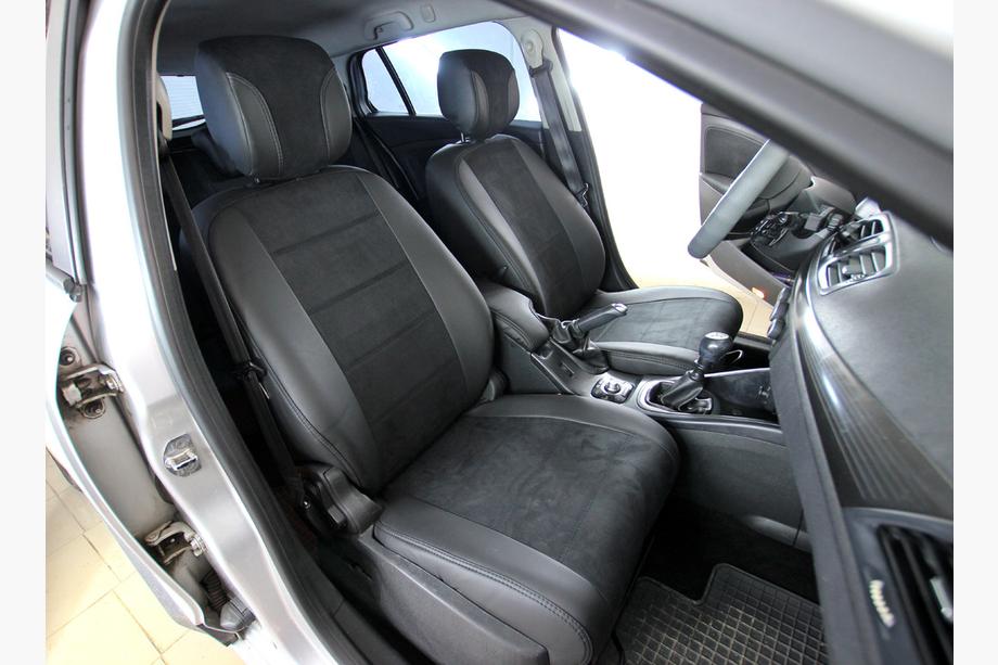 Renault Megane III 2009-2016 гг. Авточехлы экокожа+ткань+алькантара Antara A001 (полный салон) Image