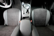 Chevrolet Equinox 2018-2025 гг. Авточехлы экокожа+ткань+алькантара Antara A001 (полный салон) фото 9