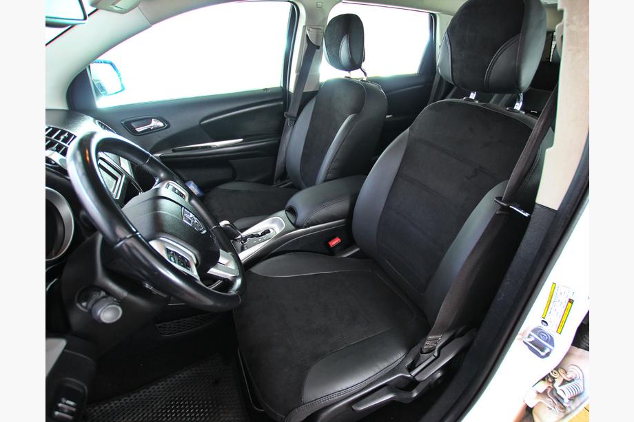 Dodge Journey 2008-2020 гг. Авточехлы ЭкоКожа+Ткань+Алькантара Antara A001 (3 Ряда) Image