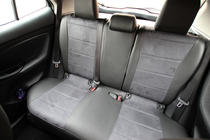 Toyota Yaris/Yaris Cross (XP210) 2020- гг. Авточехлы экокожа+ткань+алькантара Antara A001 (полный салон) фото 4