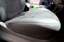 Volkswagen Caddy 2010-2015 гг. Авточехлы Эко-кожа+Ткань+Алькантара Antara A001b (Полный комплект) фото 13