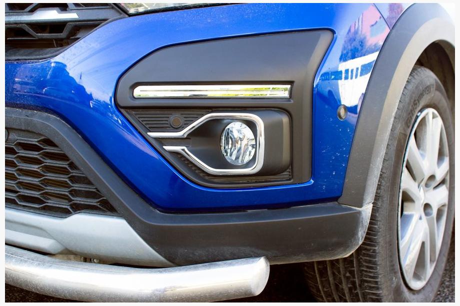 Dacia Jogger 2022- гг. Хромированные накладки на противотуманные фары (2 шт, нержавейка) Image
