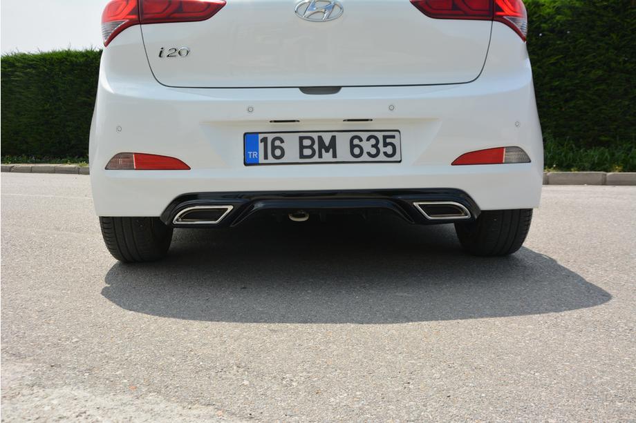 Hyundai I-20 2014-2020 гг. Задняя накладка Meliset (грунт под покраску) Image