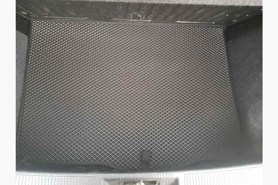 Fiat Punto Grande/EVO 2006-2018 гг. Коврик багажника EVA (черный) Фото 1