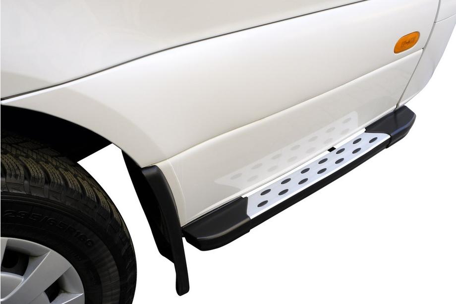 Mercedes Sprinter W907/W910 2018- гг. Боковые пороги DOT-Line за колесом (2 шт., Алюминий) Image