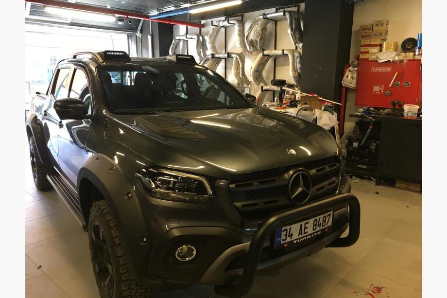 Mercedes X class 2017-2020 гг. Спойлер лобового стекла (Глаз орла, под покраску) Фото 2