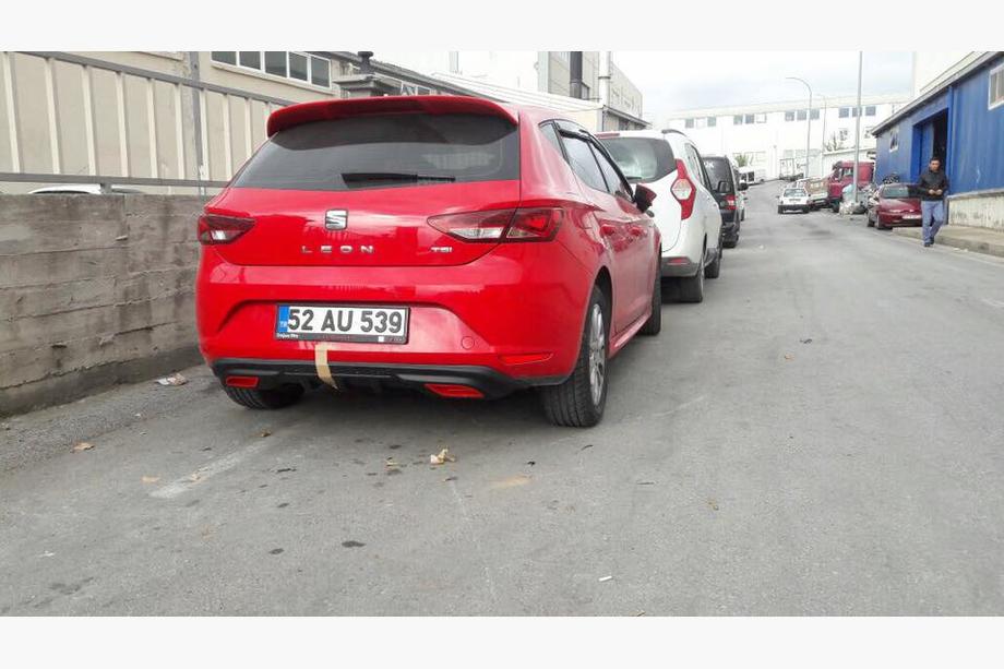 Seat Leon 2013-2020 гг. Накладка на задний бампер (грунтованная под покраску) Фото 3