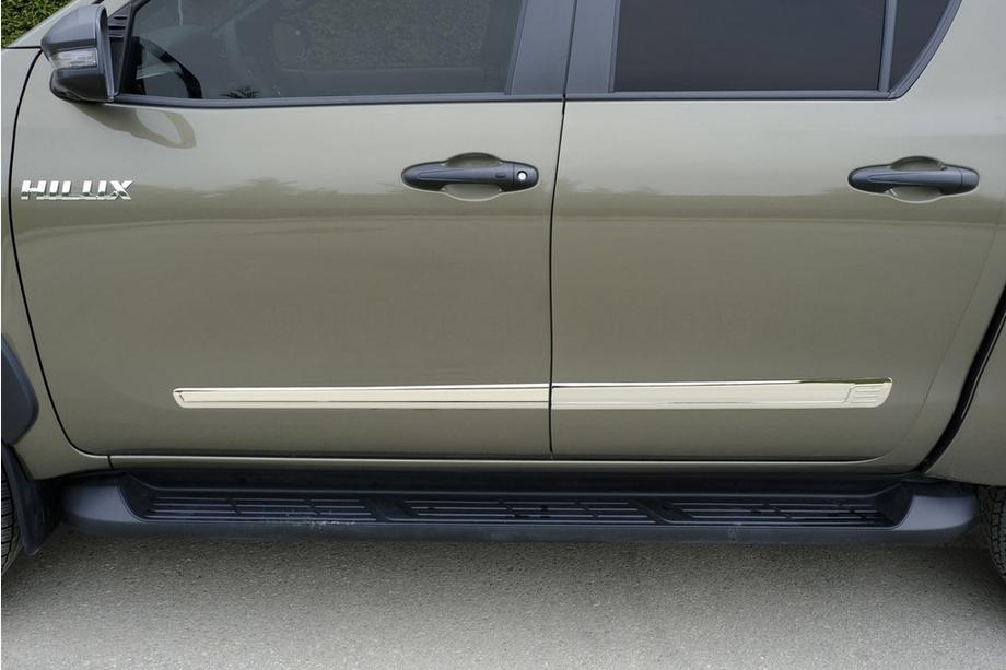 Toyota Hilux 2015- гг. Накладки на молдинги OmsaLine (4 шт, нержавейка) Фото 2