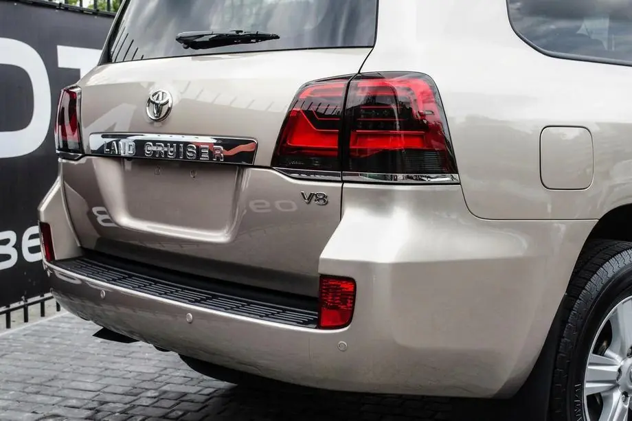 Toyota Land Cruiser 200 2007-2021 гг. Задние Фонари 2007-2015 V2 (Дизайн 2016+) Image