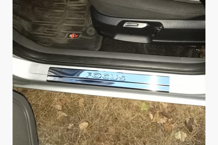 Ford Focus III 2011-2017 гг. Накладки на пороги нержавейка Carmos V2 (4 шт.) Image