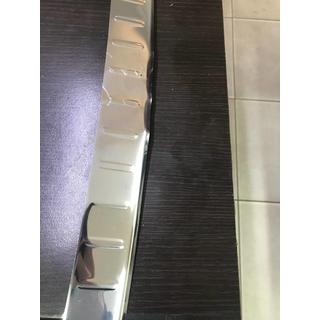 РАСПРОДАЖА! Накладка на задний бампер Carmos (SW, нержавейка) Skoda Superb 2009-2015 гг. фото 3