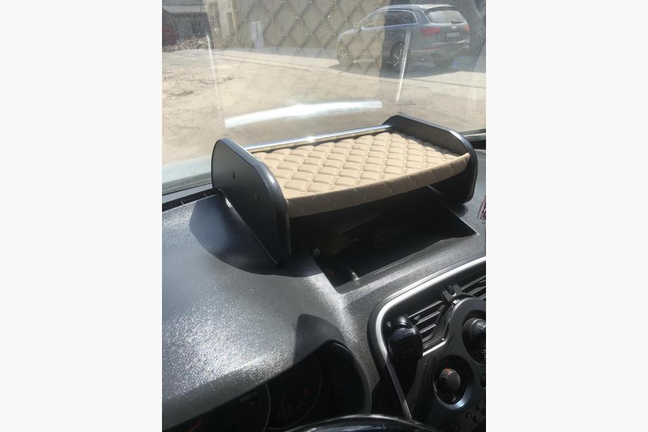Renault Kangoo 2008–2020 гг. Полка на Панель Бежевая Image