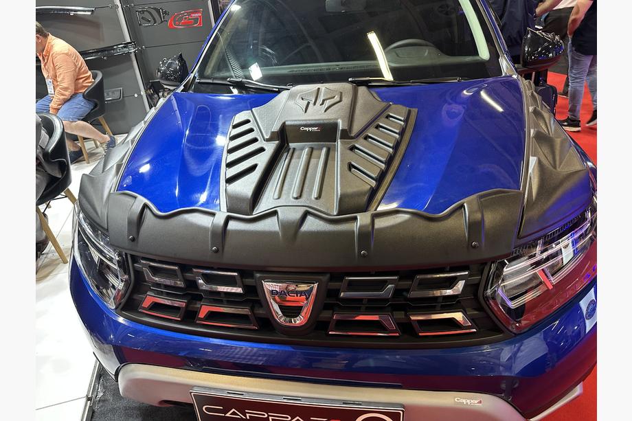 Dacia Duster 2018-2024 гг. Комплект накладок на капот DRAGON (3 шт) Фото 3