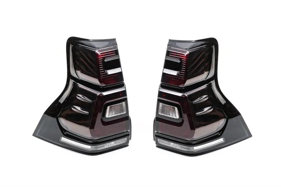 Toyota Land Cruiser Prado 150 2009-2023 гг. Распродажа! Задние фонари BlackEdition V2 1 поврежденный (2017+, 2 шт) Image