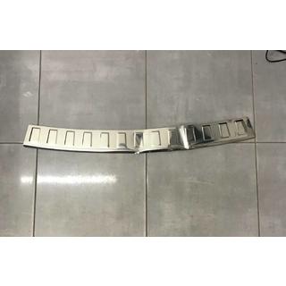 РАСПРОДАЖА! Накладки на задний бампер Carmos SW Volkswagen Golf 5 2003-2009 гг. фото 1