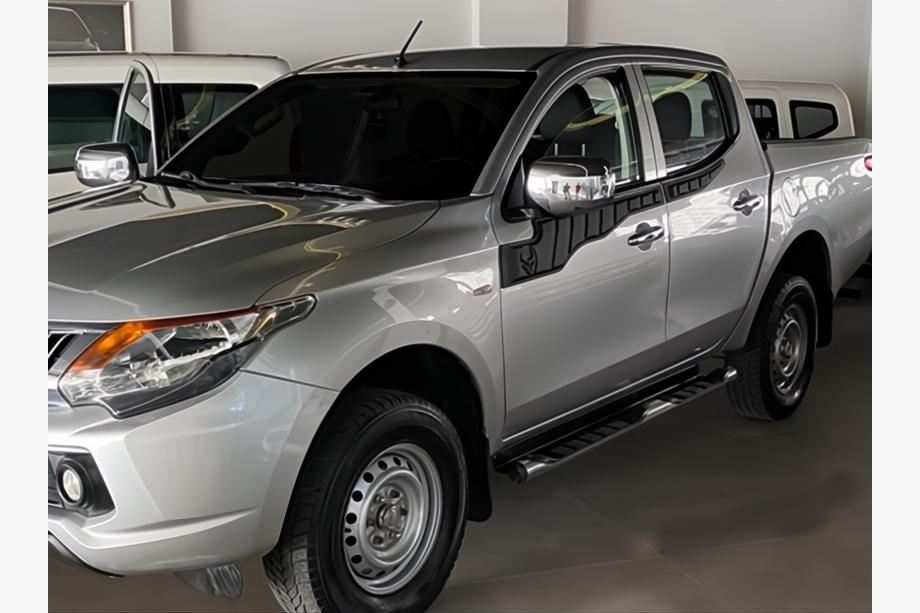 Верхние Молдинги Дверей 2015-2019 (4 шт, ABS) Image Верхние Молдинги Дверей 2015-2019 (4 шт, ABS) Image