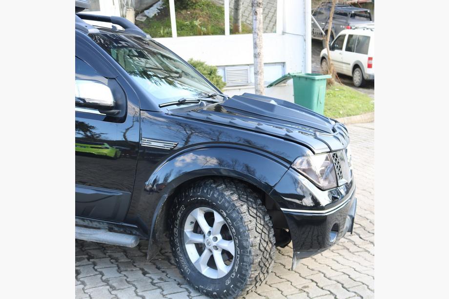 Nissan Navara 2006-2015 гг. Комплект накладок на капот DRAGON (3 шт) Фото 5