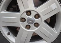 Серые колпачки на диски 81569 (57мм на 50мм, комплект 4 шт) фото 1 Серые колпачки на диски 81569 (57мм на 50мм, комплект 4 шт) фото 1