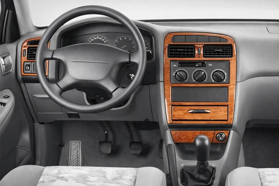 Toyota Avensis 1998-2003 гг. Накладки на Панель Приборов Image