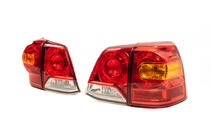 Toyota Land Cruiser 200 2007-2021 гг. Задние фонари 2007-2015 (OEM) фото 2