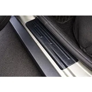 Накладки на внутренние пороги EuroCap (4 шт, ABS) Dacia Duster 2008-2018 гг. фото 2