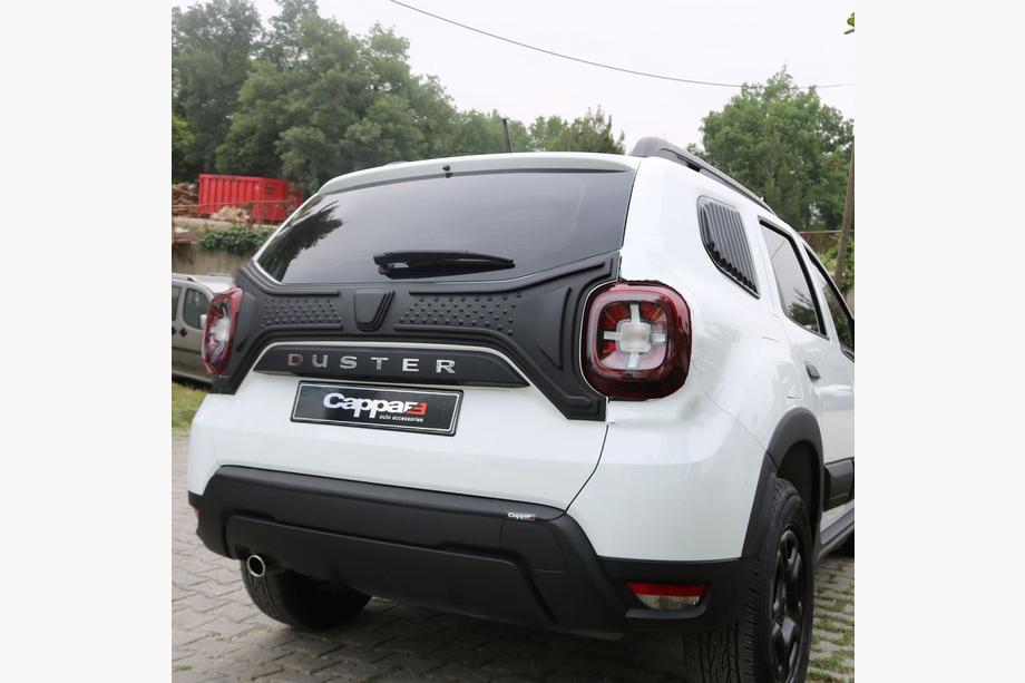 Dacia Duster 2018-2024 гг. Пластиковая накладка на крышку багажника (1 деталь) Фото 1